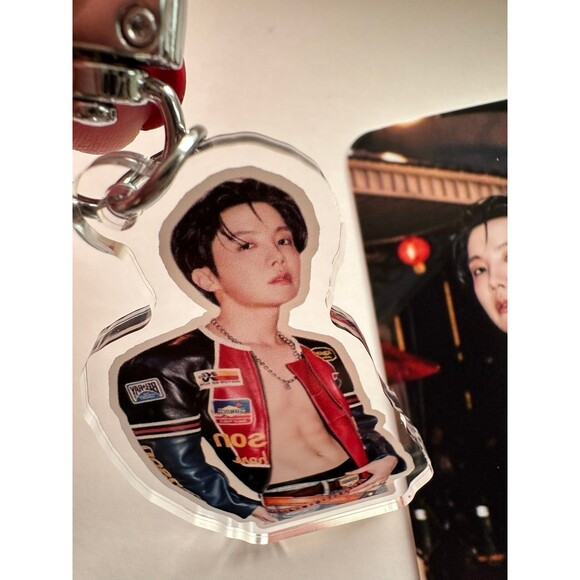 J-Hope Hobi BTS army keychain Purple Heart bt21 kpop photo pic pc - Picture 2 of 2